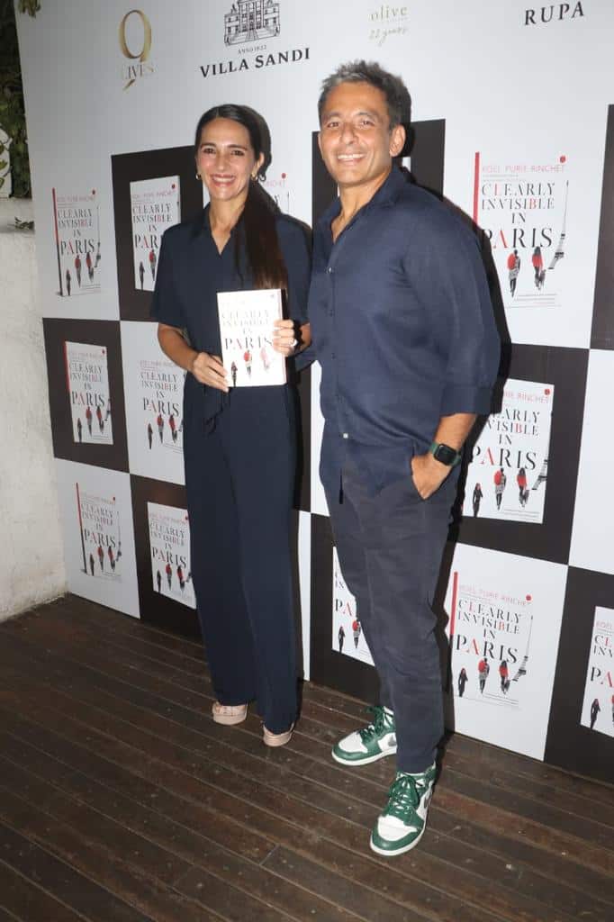 Actor Tara Sharma pose with her husband Roopak Saluja.
