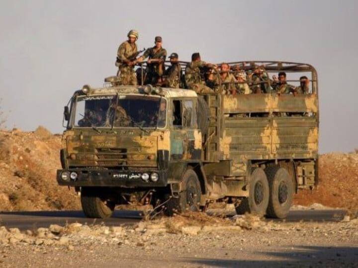 Syrian soldiers attacked by ISIS Terrorist group total 23 army soldiers killed in military bus Syrian Soldiers Death: ISIS के आतंकवादियों ने सीरियाई सैनिकों की बस को बनाया निशाना, ताबड़तोड़ फायरिंग में 23 लोगों की मौत
