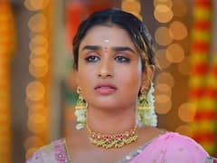ரேணுவோட கதையை கடைசி வரை சொல்ல மாட்டிங்க.. ரசிகர்களை சோதிக்கும் கிழக்கு வாசல் சீரியல்...