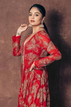 Sreemukhi Photos : சுந்தர தெலுங்கழகி ஸ்ரீமுகியின் க்ளிக்ஸ்!