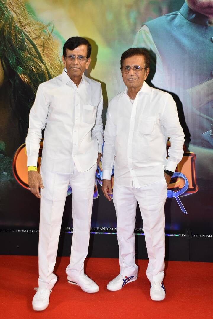 अब्बास मस्तान की जोड़ी भी ओह माय गॉड 2 देखने पहुंची. अक्षय की फिल्म देखने के बाद सभी सितारों के रिएक्शन पॉजिटिव रहे.