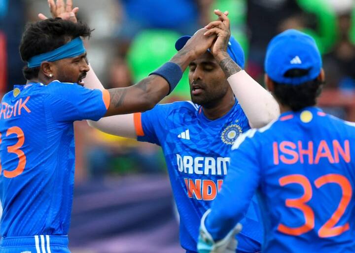 இதனை தொடர்ந்து நடந்த டி20 தொடரில் இந்திய அணிதான் வெல்லும் என்று எதிர்பார்க்கப்பட்ட நிலையில் முதல் இரண்டு ஆட்டத்திலும் வெஸ்ட் இண்டீஸ் அணி வெற்றி பெற்றது.