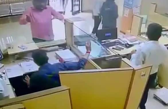 Surat bank of maharashtra robbery case  Surat Bank Robbery: સુરત બેંક ઓફ મહારાષ્ટ્ર લૂંટ કેસમાં ચોંકાવનારો ખુલાસો થયો, જાણો વધુ વિગતો