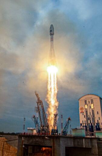 इस्रोच्या चांद्रयान-3 पूर्वी रशियाचं लुना-25 चंद्रावर पोहोचणार