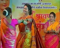 Amruta Fadnavis : अमृता फडणवीस यांनी घेतला फुगडी खेळण्याचा आनंद, मुंबईतील 'मंगळागौर' कार्यक्रमाला हजेरी