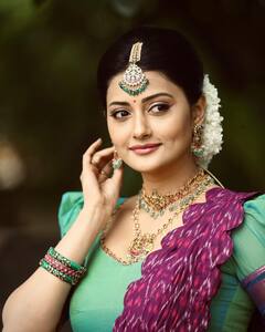 Ennenno Janmalabandham Debjani Modak: స్మాల్ స్క్రీన్ పై వెలుగుతోన్న బెంగాలీ అందం