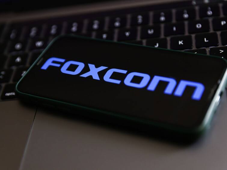 Apple Supplier Foxconn To Investment Additional $400 Million In Telangana Manufacturing Facility iPhonemaker Foxconn To Investment Additional $400 Million In Telangana Manufacturing Facility