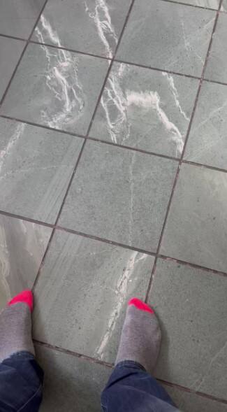 ਵਾਸਤੂ ਦੇ ਅਨੁਸਾਰ ਫਰਸ਼ ਦਾ ਰੰਗ ਕਿਵੇਂ ਦਾ ਹੋਣਾ ਚਾਹੀਦਾ?