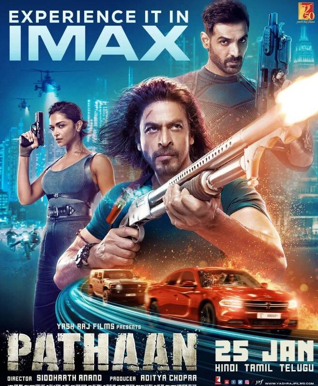 शाहरुख खान, दीपिका पादुकोण और जॉन अब्राहम स्टारर पठान इस साल की अब तक की सबसे बड़ी हिट फिल्म बनी हुई है. पठान की पहले दिन की कमाई की बात करें तो इसने 55 करोड़ का कलेक्शन किया था.