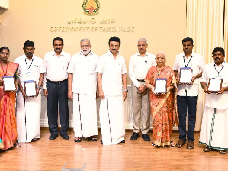 cm stalin honoured municipalities Coimbatore gets Rs 15 lakhs reward by CM stalin சுத்தமான பகுதிகள் இவைதான்.. முதலமைச்சரின் விருதை பெற்ற சுத்தமான ஊராட்சிகள்