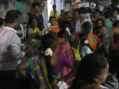 ஆடி கடைசி வெள்ளி.. கரூரில் நூற்றுக்கும் மேற்பட்ட பெண் பக்தர்கள் பங்கேற்ற திருவிளக்கு பூஜை..!