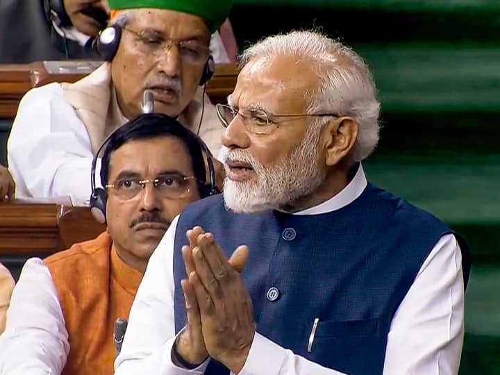 saamana hits out PM Modi on Speech in lok sabha no confidence motion motion debate PM Modi Speech: 'मोदी की एक्सपायरी डेट 2024 तक, बीजेपी देख ले दूसरा प्रोडक्ट', सामना में पीएम मोदी के लोकसभा में भाषण पर निशाना