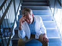 ਕੀ ਪੌੜੀਆਂ ਚੜ੍ਹਨ ਵੇਲੇ ਤੁਹਾਨੂੰ ਵੀ ਚੜ੍ਹਦਾ ਹੈ ਸਾਹ ? ਕੀ ਤੁਸੀਂ ਵੀ ਇਨ੍ਹਾਂ ਬਿਮਾਰੀਆਂ ਦੇ ਸ਼ਿਕਾਰ ਹੋ?