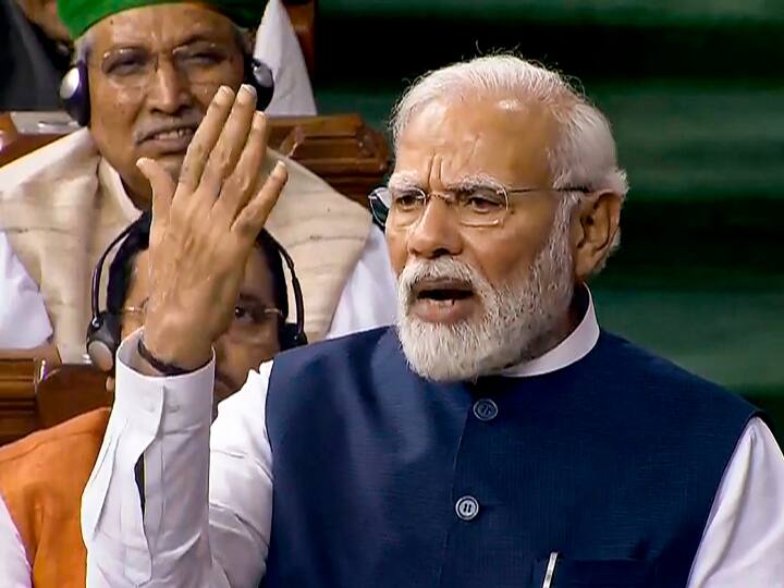 इस हफ्ते प्रधानमंत्री नरेंद्र मोदी ने गुरुवार (10 अगस्त 2023) को संसद में विपक्षी दलों की तरफ से उनकी सरकार के खिलाफ लाये गये अविश्वास प्रस्ताव पर अपनी बात रखी. इस दौरान उन्होंने विपक्षी दलों पर जमकर पलटवार किए. उन्होंने हिंसाग्रस्त राज्य मणिपुर को अपने जिगर का टुकड़ा बताया.