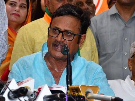 Rajasthan Elections: 'राजस्थान में कांग्रेस की सरकार बनाने वाले अब हमारे साथ', राजेंद्र राठौड़ का CM गहलोत पर हमला Rajasthan Elections: 'राजस्थान में कांग्रेस की सरकार बनाने वाले अब हमारे साथ', राजेंद्र राठौड़ का CM गहलोत पर हमला