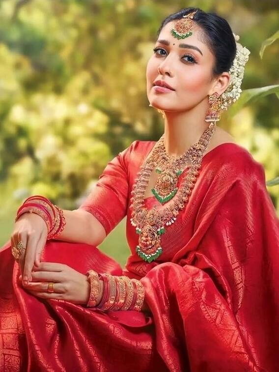 ईसाई धर्म छोड़ हिंदू बन चुकी हैं शाहरुख की ये एक्ट्रेस