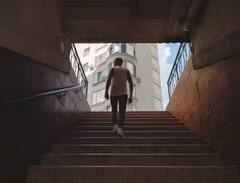 શું સીડી ચડતી વખતે તમને પણ શ્વાસ ચઢે છે ? તમે આ બીમારીઓને શિકાર તો નથી બન્યાંને!