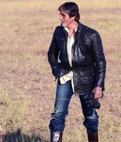 Lefthanders Day 2023: बॉलीवुड के 'शहंशाह' ही उल्टे हाथ से नहीं करते हैं साइन, लेफ्ट हैंडर्स की लिस्ट में ये स्टार्स भी हैं शामिल