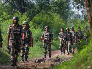 Join Indian Army: આર્મીમાં નોકરી કરવી છે, ધોરણ-10 અને 12 પાસ આજે જ કરે અરજી, મળશે સારો પગાર