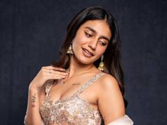 Priya Prakash Varrier: నేలమీద జాబిలిలా ఉన్న మలయాళీ ముద్దుగుమ్మ