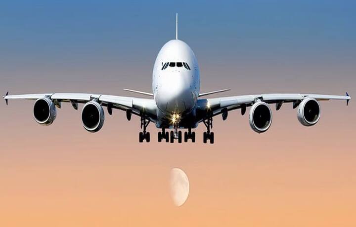 ਏਅਰਬੱਸ ਏ380 ਪੂਰੀ ਲੰਬਾਈ ਵਾਲਾ ਡਬਲ ਡੈੱਕ ਵਾਲਾ ਸਭ ਤੋਂ ਵੱਡਾ ਯਾਤਰੀ ਜਹਾਜ਼ ਹੈ। ਇਸਦੇ ਉਤਪਾਦਨ ਦੇ ਖ਼ਤਮ ਹੋਣ ਤੋਂ ਪਹਿਲਾਂ ਕੁੱਲ 254 ਏਅਰਫ੍ਰੇਮ ਬਣਾਏ ਗਏ ਸਨ।