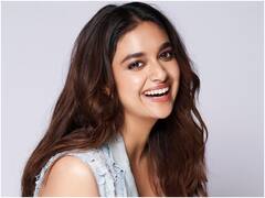 క్యూట్ స్మైల్ తో - కుర్రకారును ఫిదా చేస్తోన్న కీర్తీ సురేష్!