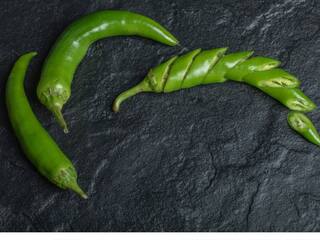 हरी मिर्च नहीं खाते हैं तो आज से ही खाना कर दीजिए शुरू...सेहत को मिलते हैं ढेरों फायदे