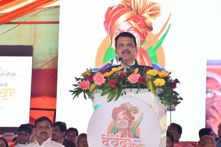 यावेळी बोलताना फडणवीस म्हणाले की, राज्यातील शासन हे गरिबांच्या कल्याणासाठी सर्वतोपरी प्रयत्न करीत आहे. पंतप्रधान नरेंद्र मोदी यांच्या नेतृत्वात तळागाळातील गोरगरीब माणसांपर्यंत आरोग्य सुविधा पोहोचविण्यासाठी शासन कटीबद्ध आहे.