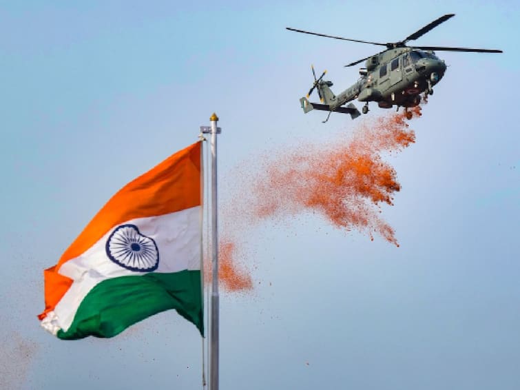 Independence Day top  tamil movie Songs entertainment list Independence Day Songs: போராட்டக்களம் முதல் சுதந்திர இந்தியா வரை.. புல்லரிக்கச் செய்யும் தேச பக்தி பாடல்கள்..!