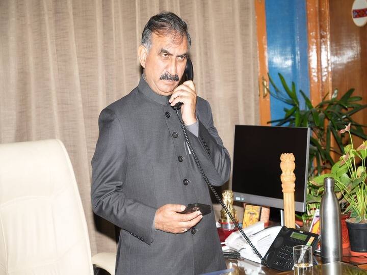 Chief Minister Sukhwinder Singh working on Sunday late night in Secretariat ann Himachal: सचिवालय के कमरा नंबर E-101 में भाग-दौड़, रविवार की छुट्टी के दिन भी होता रहा काम