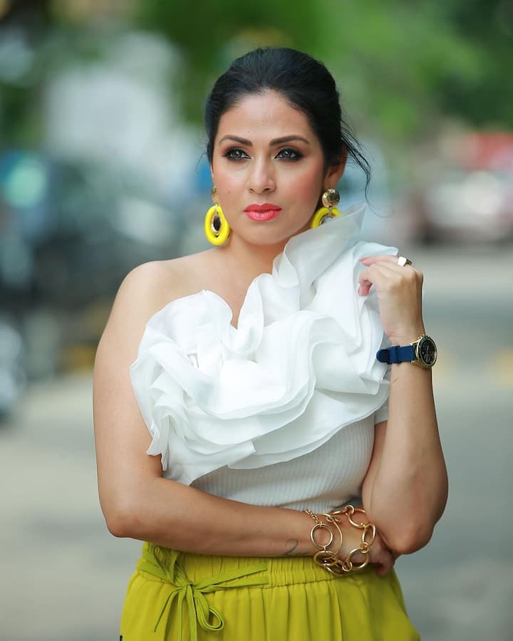 இவரது இந்த புகைப்படங்களை தற்போது லைக்ஸ்களை அள்ளி வருகிறது.