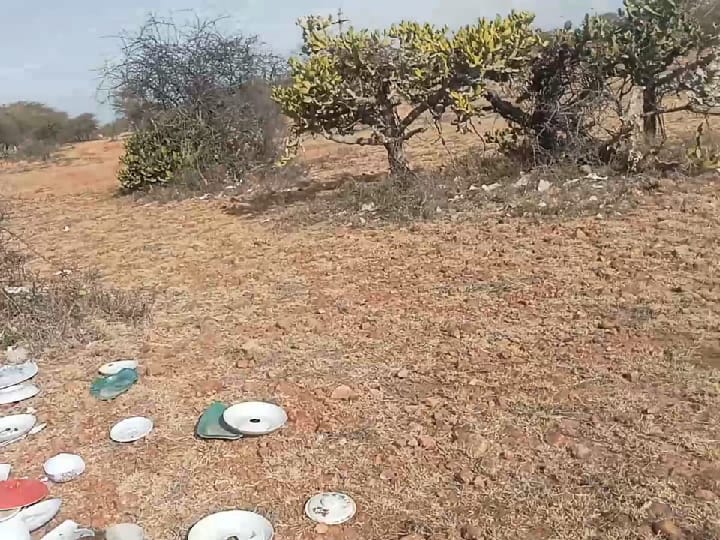 வல்லநாடு மலைப் பகுதியில்  கொட்டப்படும் சீன பீங்கான் கழிவுகள் - மான்கள் உயிரிழக்கும் அபாயம்