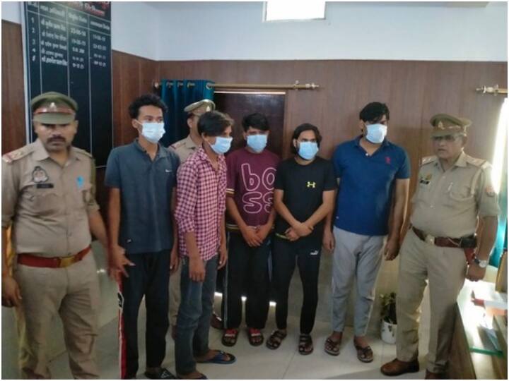 UP Crime: पैसे के लेनदेन के चलते दोस्त ने हत्या कर नहर में फेंका था शव, मामले में 5 आरोपी गिरफ्तार Friend murdered over money transaction in Greater Noida UP Crime: पैसे के लेनदेन के चलते दोस्त ने हत्या कर नहर में फेंका था शव, मामले में 5 आरोपी गिरफ्तार