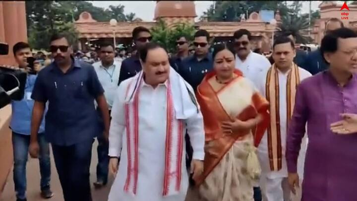 এরপর নিউটাউনের হোটেলে দলীয় সাংসদ ও বিধায়কদের সঙ্গে বৈঠক করবেন তিনি।