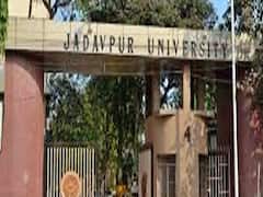 सीनियर्स इंट्रोडक्शन में मांग रहे थे फिजिकल डिटेल, जादवपुर यूनिवर्सिटी रैगिंग मामले में खुलासा