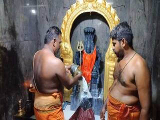 Aadi 2023: 108 பால்குடம், பக்தி பரவசம், அருள் வந்து ஆடிய பெண்கள்..! அருள்மிகு ரேணுகாம்பாள் ஆலய திருவிழா..!