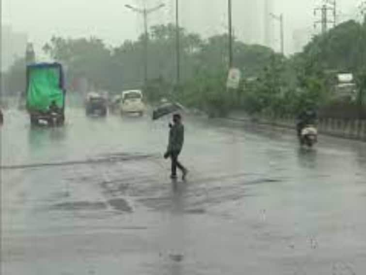 Chance of rain in Tamil Nadu for the next 7 days know full details Rain Alert: அடுத்த 7 நாட்கள்... தமிழ்நாட்டில் விடாமல் பெய்யப்போகும் மழை.. அலர்ட் செய்த வானிலை மையம்..!