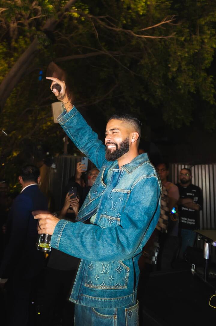 The atmosphere was charged with high energy of the musical beats as the audience enjoyed the high octane performance by the duo.