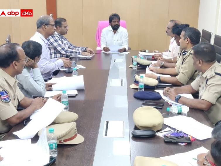 TS Minister Srinivas Goud review meeting with Excise department officials over Liquor License Telangana: మద్యం ఆదాయానికి గండి కొడితే నిఘాపెట్టి కఠిన చర్యలు: మంత్రి శ్రీనివాస్ గౌడ్