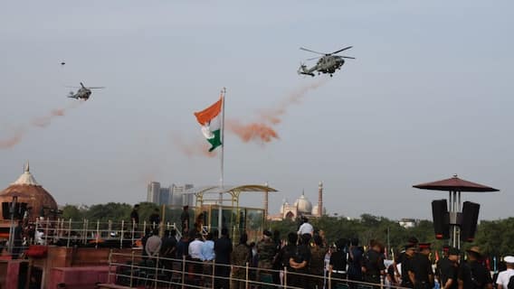 Independence Day 2023: સ્વાતંત્ર્ય દિવસ સમારોહ પહેલા લાલ કિલ્લા પર સશસ્ત્ર દળોએ કર્યુ ફૂલ ડ્રેસ રિહર્સલ, જોઇ લો તસવીરો......