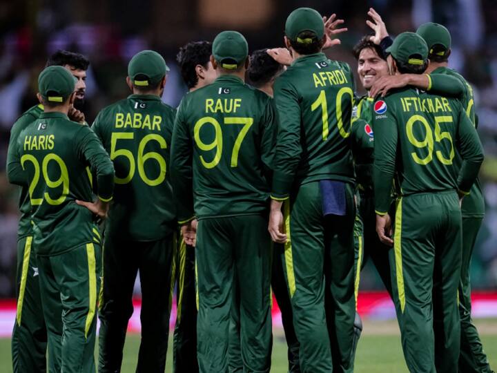 वहीं, इस फेहरिस्त में पाकिस्तान टीम दूसरे नंबर पर है. पाकिस्तान के बल्लेबाजों ने इंटरनेशनल टी20 मैचों में 30 बार यह कारनामा किया है. (फोटो क्रेडिट- सोशल मीडिया)