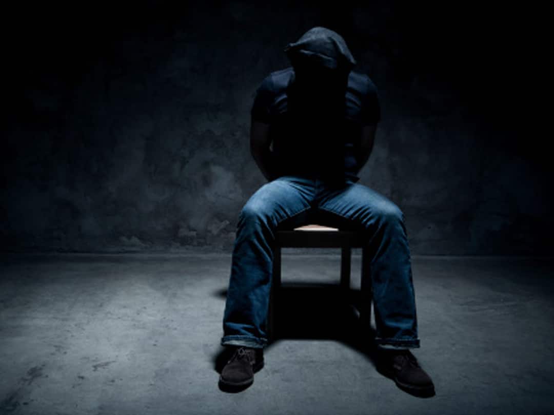 Viral News Ex-girlfriend, family kidnap techie in Chennai after man marries estranged lover Viral News: ఇదేం లవ్ మావా బ్రో! పెళ్లయినా ప్రియుడ్ని కిడ్నాప్ చేసి, తాళికట్టించుకున్న లవర్