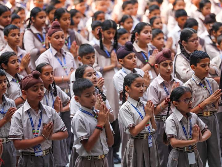 JNVST Class 6 Admission 2023 Last Date to apply tomorrow 17 August see direct link JNVST Admission 2024: क्लास 6वीं में एडमिशन के लिए आवेदन करने की लास्ट डेट कल, इस लिंक से कर दें अप्लाई