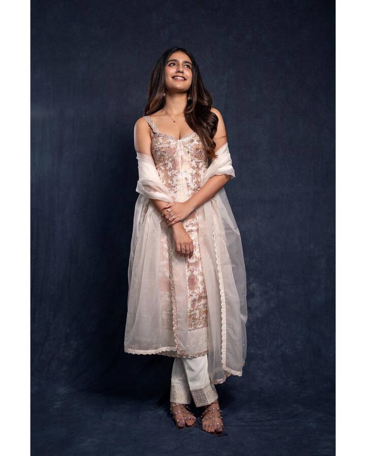 ప్రియా ప్రకాష్ వారియర్ -Image credit: Priya Prakash Varrier/Instagram