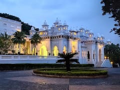 Best Historical Places Of India: ये हैं भारत के शाही महल जहां जाकर महसूस करेंगे राजा जैसा, आज ही बनाएं प्लान