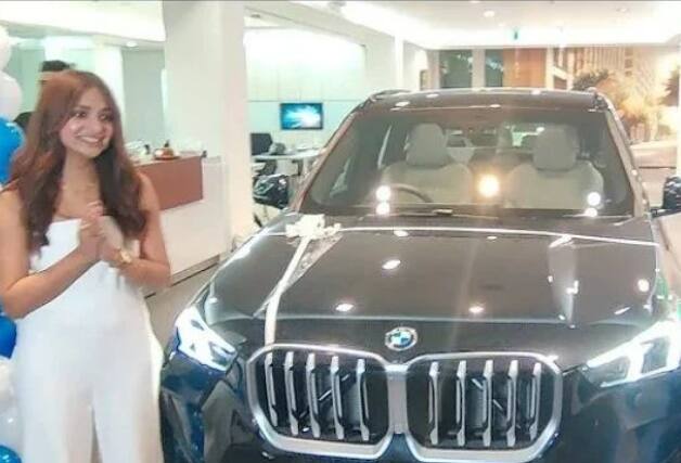 जिया ने बिग बॉस ओटीटी 2 से बाहर  निकलते ही एक चमचमाती ब्लैक BMW खरीद डाली.
