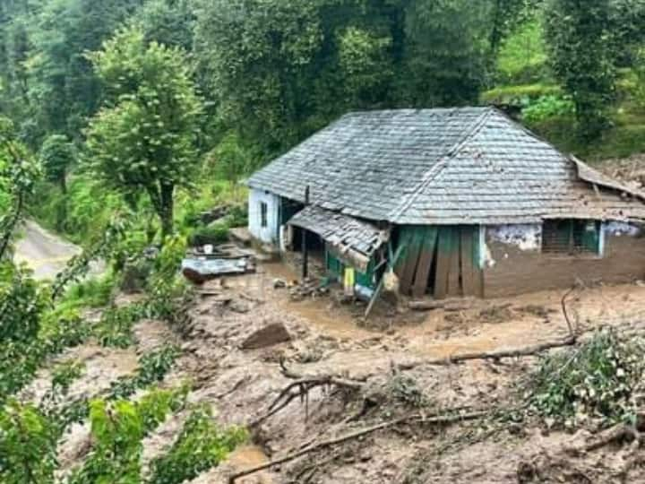 Himachal Pradesh Rains Cloudburst CM Sukhu Said 21 people died in the last 24 hours Himachal Rains: हिमाचल में फिर आफत, सीएम सुक्खू ने लोगों से की अपील, कहा- 20-25 लोग मलबे में फंसे, राहत कार्य जारी