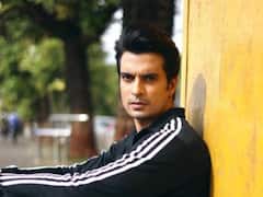 'आयुष्यात काहीतरी करण्याचा प्रयत्न करतोय. काही घडत नाहीये, काय करु यार...'; नेटकऱ्याचा प्रश्न, गश्मीर उत्तर देत म्हणाला, 'मी पण...'