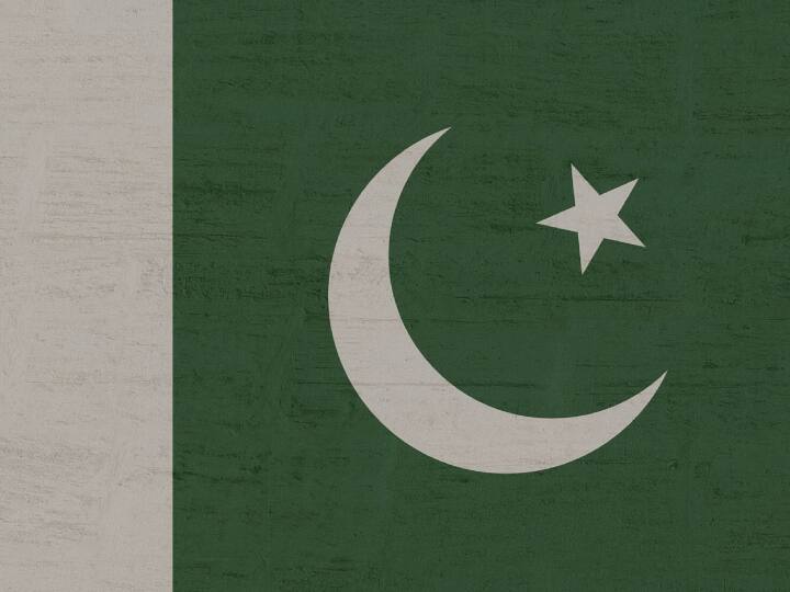 Pakistan Karachi air firing during Independence day celebration one killed 12 injured Pakistan Independence Day: पाकिस्तान के कराची में आजादी के जश्न में की गई हवाई फायरिंग, 1 की मौत 12 घायल