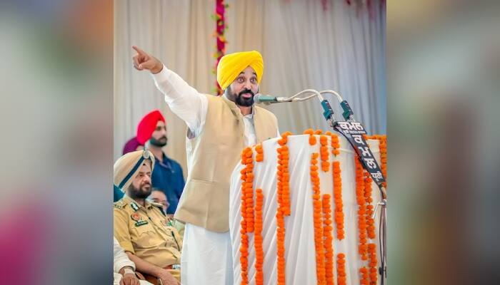 Manpreet Badal wrong decision the government treasury loss of 60 crore rupees says CM Bhagwant Mann Manpreet Badal: ਖਜ਼ਾਨਾ ਲੁੱਟਣ ਵਾਲੇ ਤਜਰਬੇਕਾਰ ਲੀਡਰਾਂ ਦੀ ਪੰਜਾਬ ਨੂੰ ਕੋਈ ਲੋੜ ਨਹੀਂ , ਸੀਐਮ ਮਾਨ ਨੇ ਵਿਰੋਧੀ ਧਿਰ ਉਤੇ ਸਾਧਿਆ ਨਿਸ਼ਾਨਾ